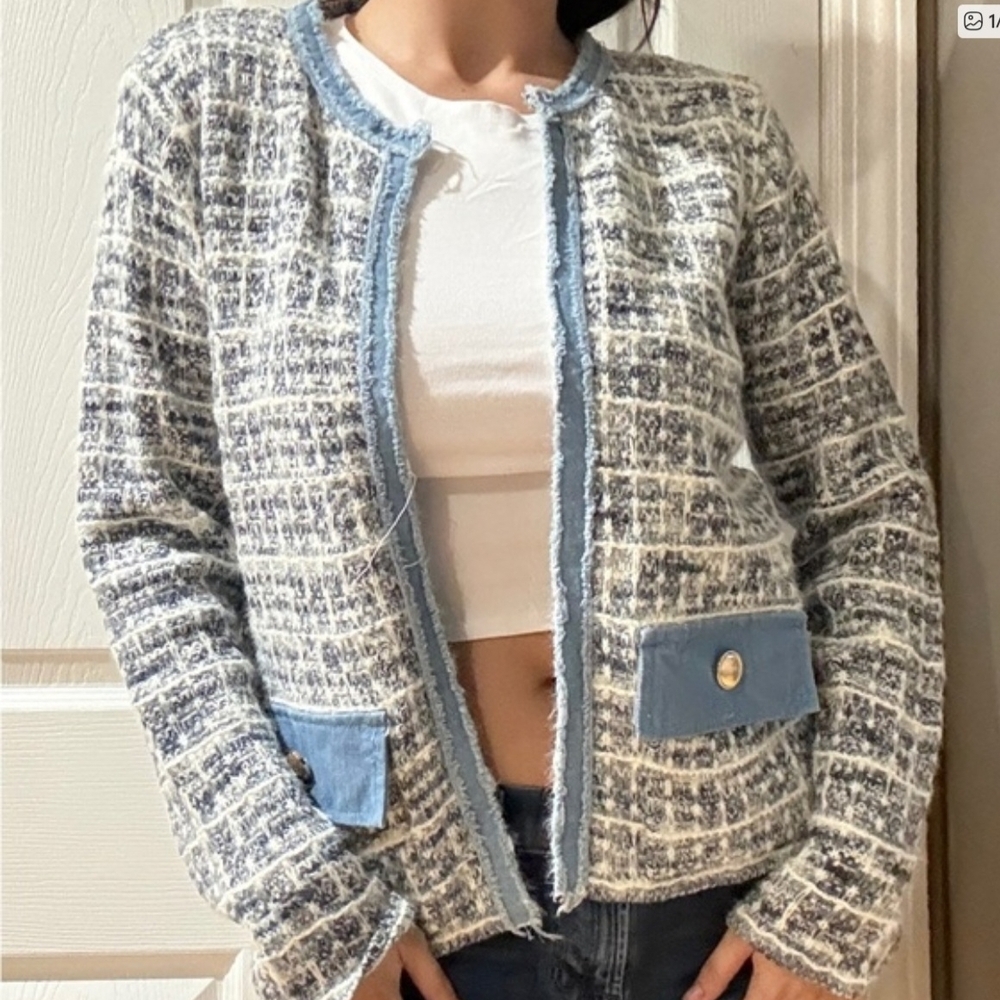 Chic Tweed Jacket with Blue Jeans Accents